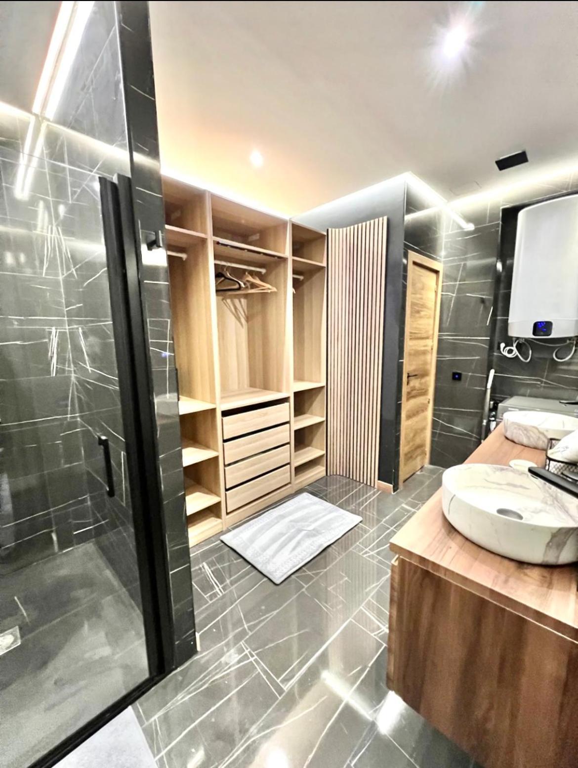 Luxury And Elegant Apartment Мадрид Экстерьер фото