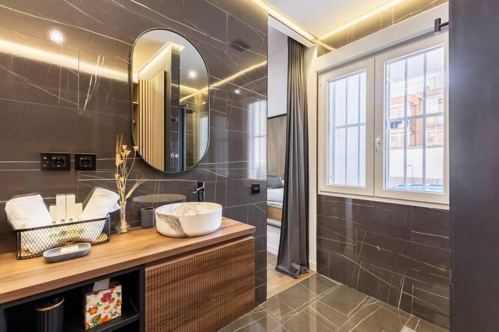 Luxury And Elegant Apartment Мадрид Экстерьер фото