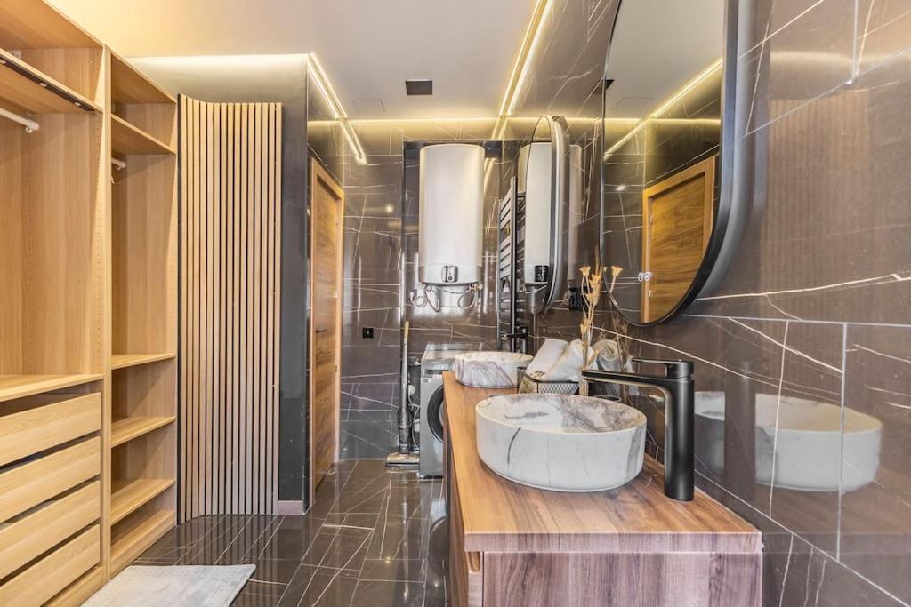 Luxury And Elegant Apartment Мадрид Экстерьер фото